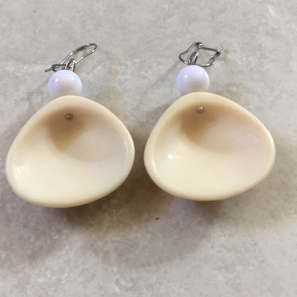 SHELL EARRINGS - Picture 5 of 8